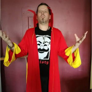 The Daily Crate | Looter Love: Doctor Strange Cloak of Levitation Robe