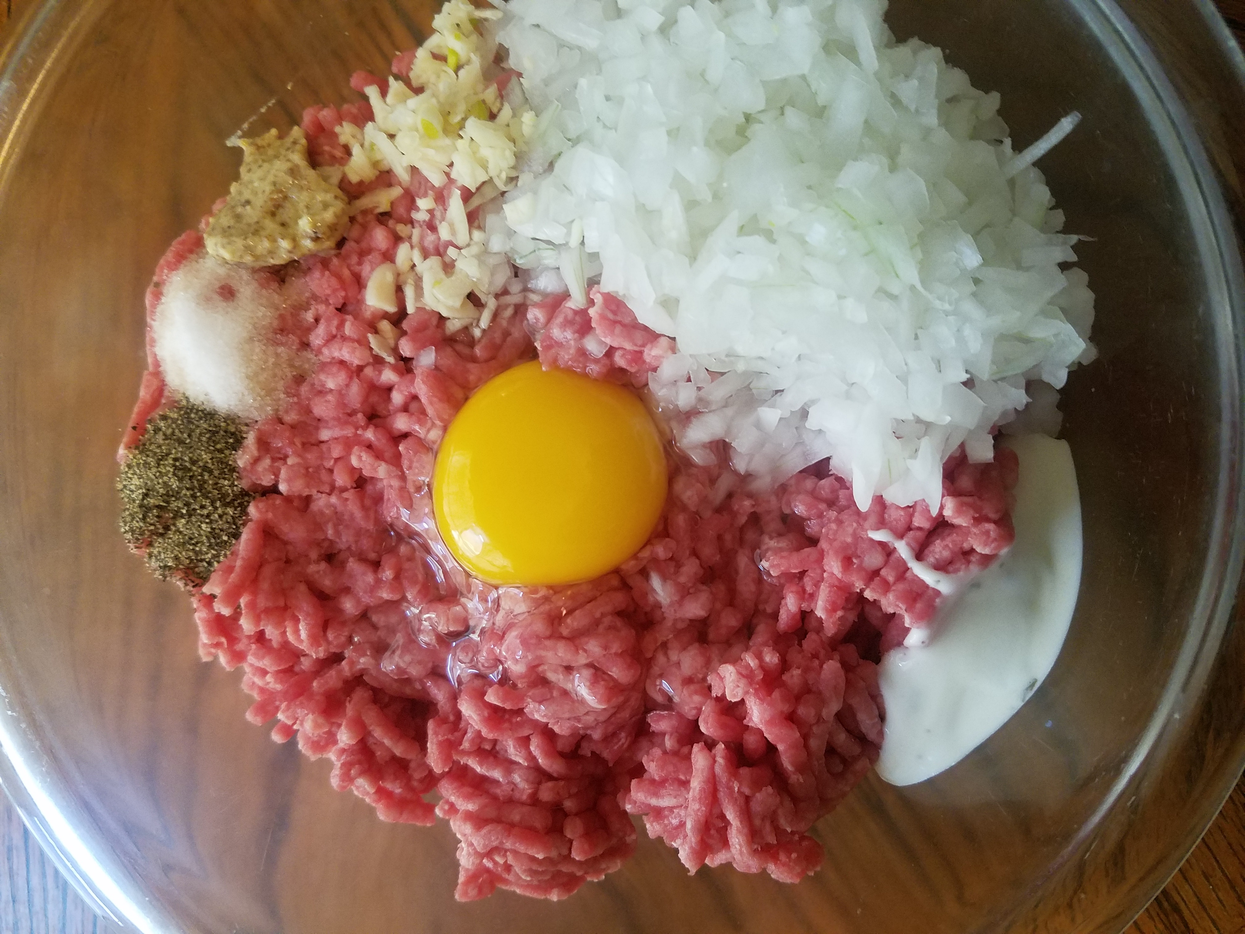 Burger ingredients for the perfect patty. 