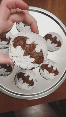 The Daily Crate | Looter Recipe: Dark Knight Brownie Cookies
