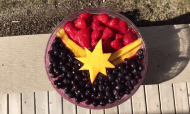 Looter Recipe: Captain Marvel Smoothie Bowl